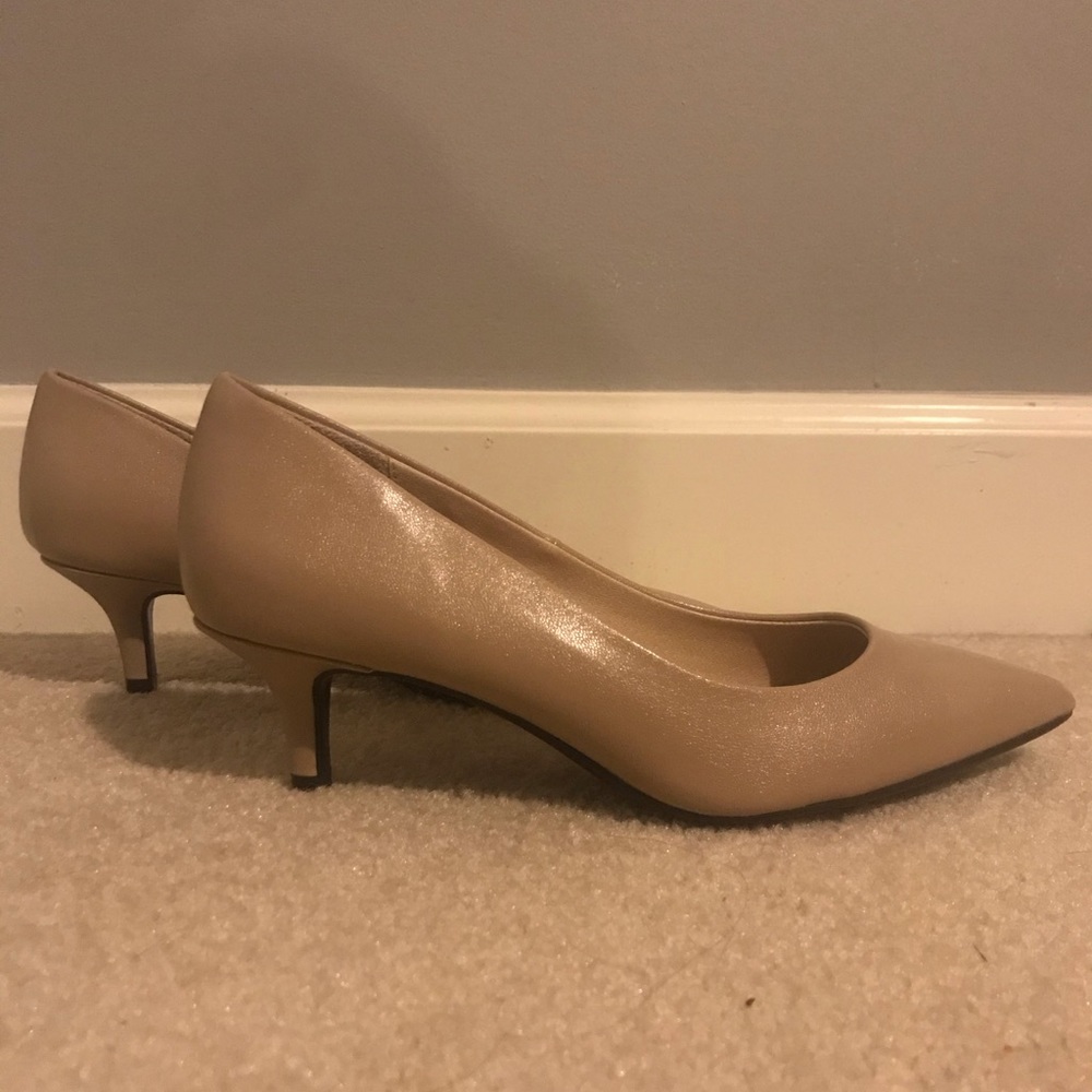NWT Nude Heels
